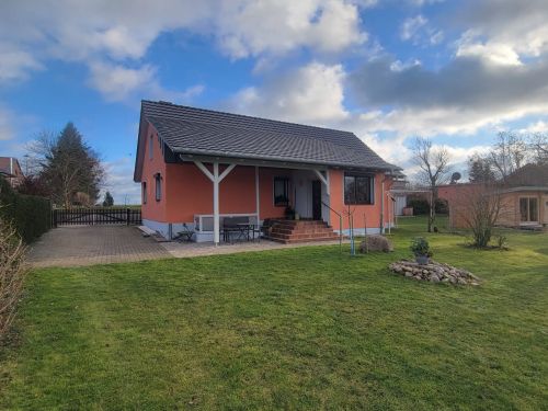 Ferienhaus mit Garten